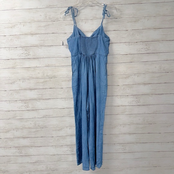 NWT! Old Navy Twist Front Jumpsuit - Picture 4 of 6